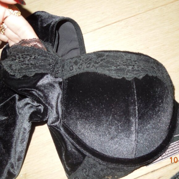 Velvet Black Victoria Secret Bra top - Picture 4 of 6